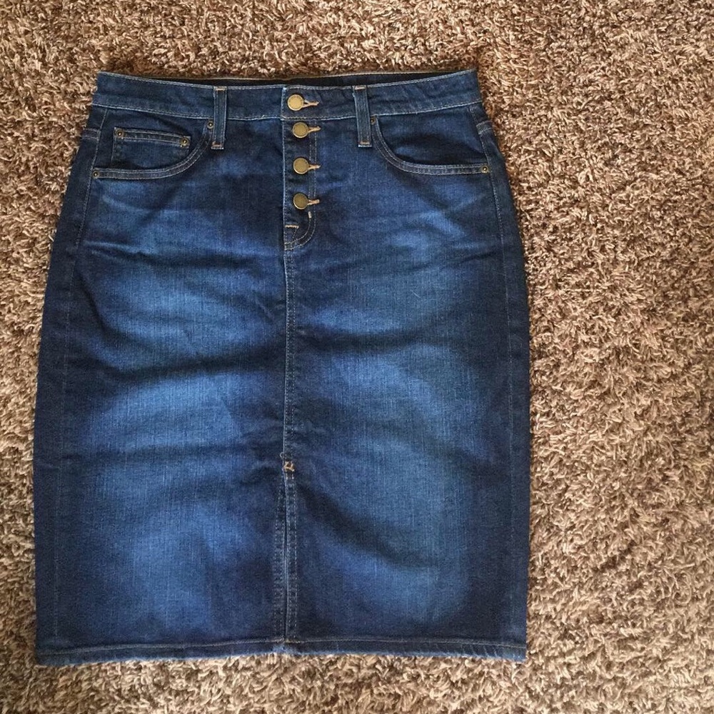 denim skirt